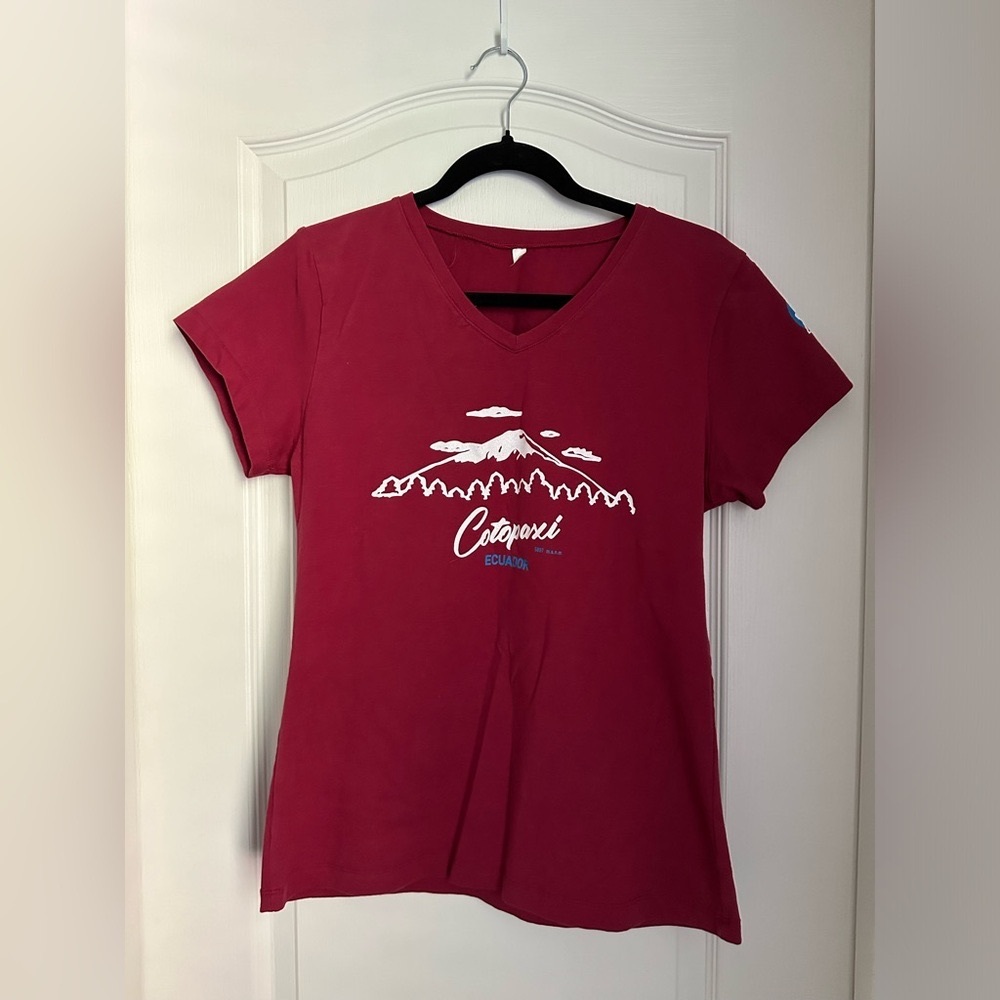 Comfy T-shirt from Ecuador with Cotopaxi mountain.